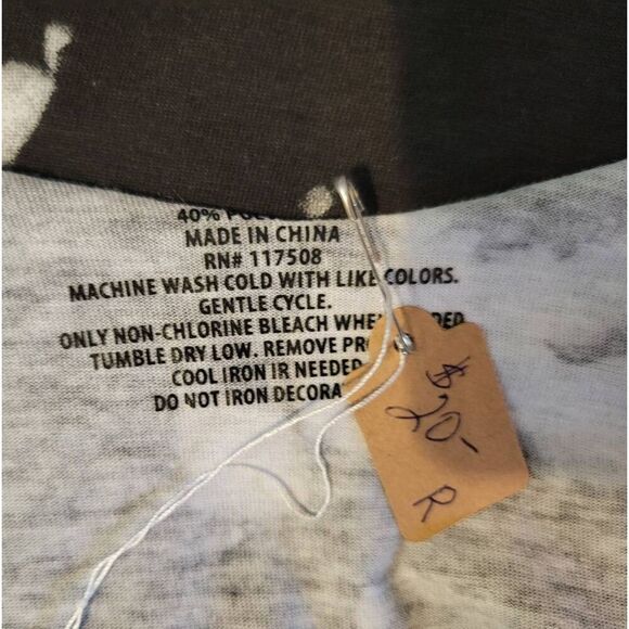 Repurposed upcycled reworked Pennywise David Bowie top OOAK medium Halloween - Picture 7 of 7